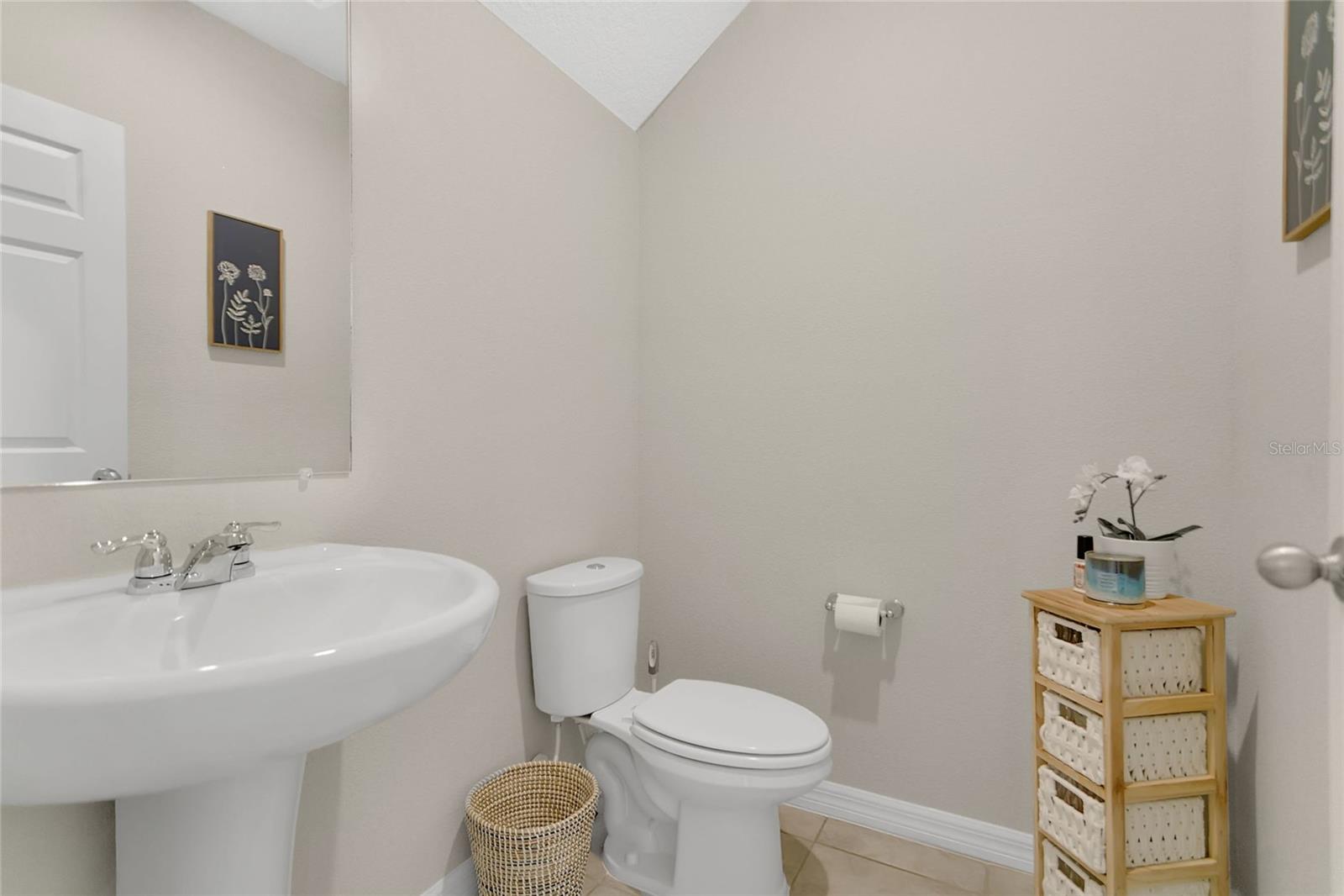 Image 16 of 33 For 2561 Red Spruce Way