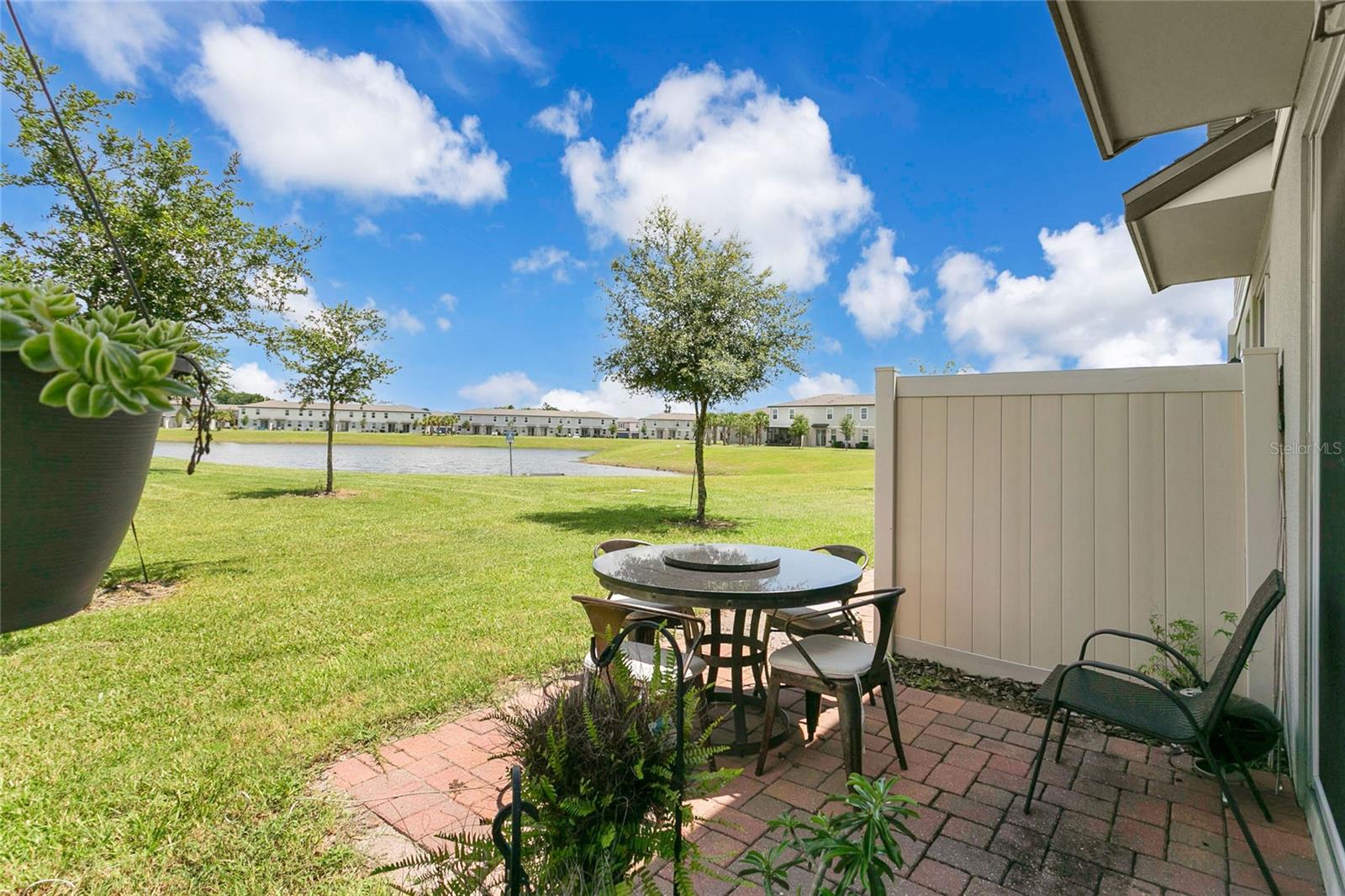 Image 18 of 33 For 2561 Red Spruce Way