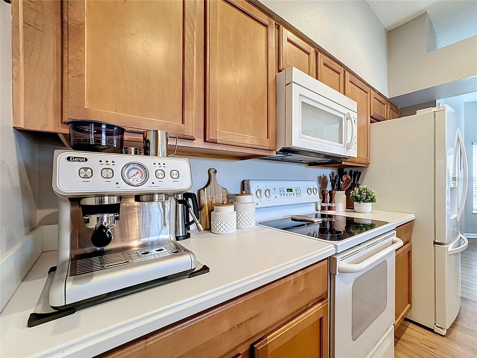 Image 13 of 53 For 526 Henley Circle