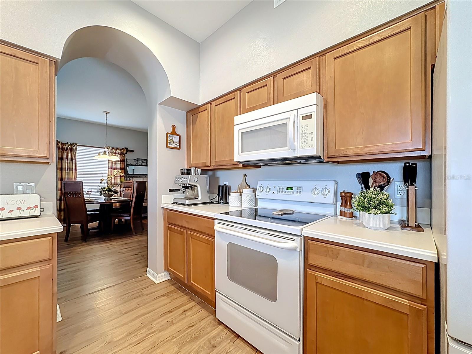 Image 15 of 53 For 526 Henley Circle