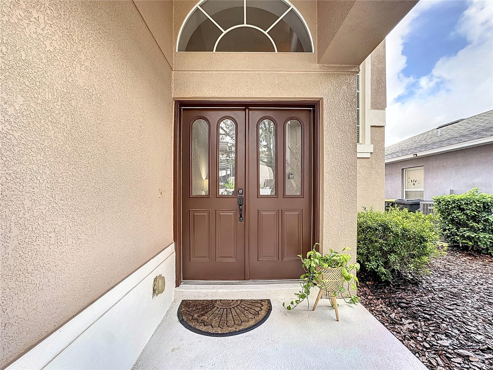 Image 4 of 53 For 526 Henley Circle