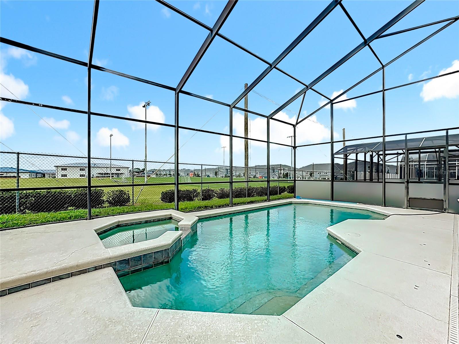 Image 43 of 53 For 526 Henley Circle