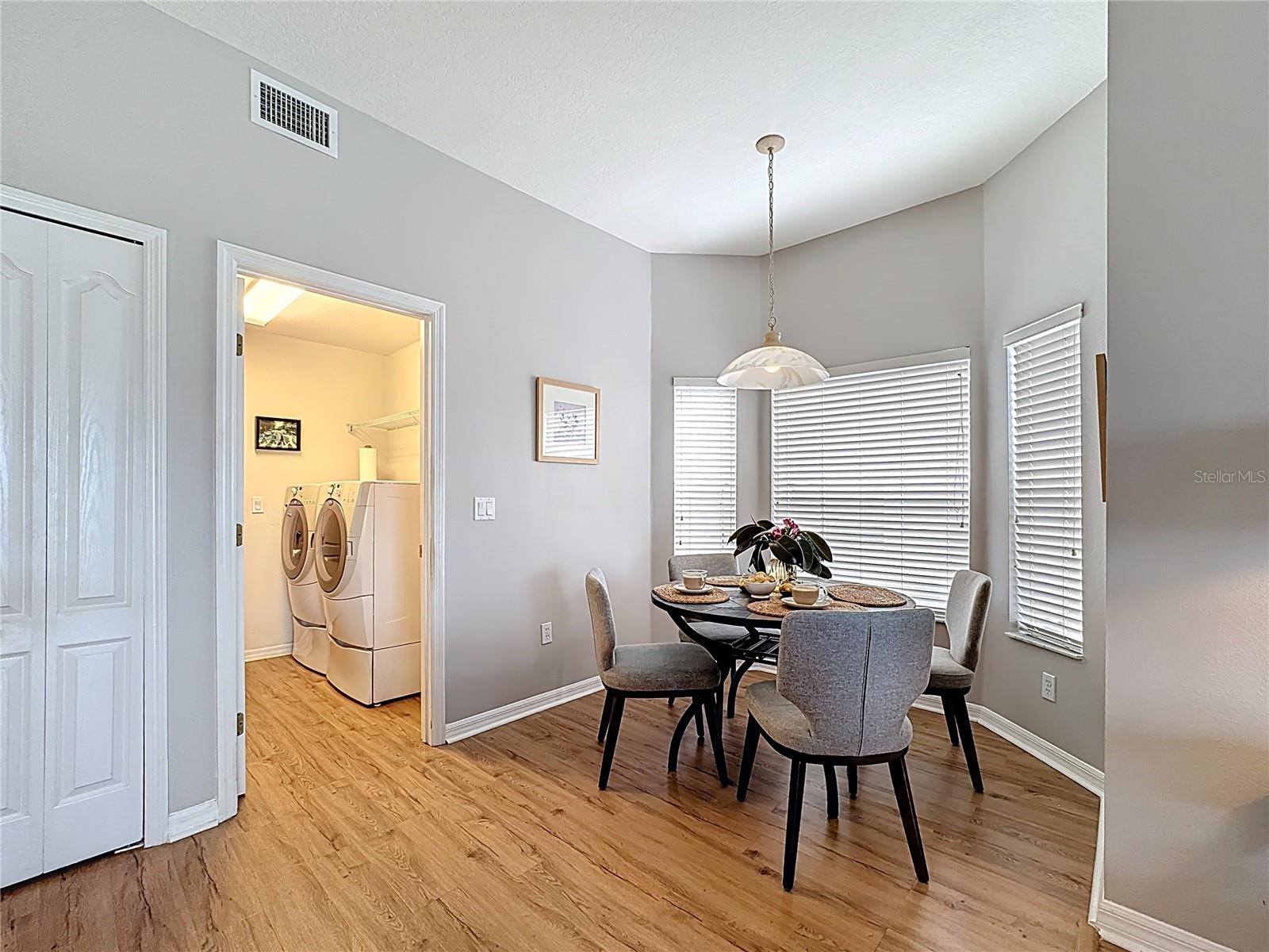 Image 9 of 53 For 526 Henley Circle