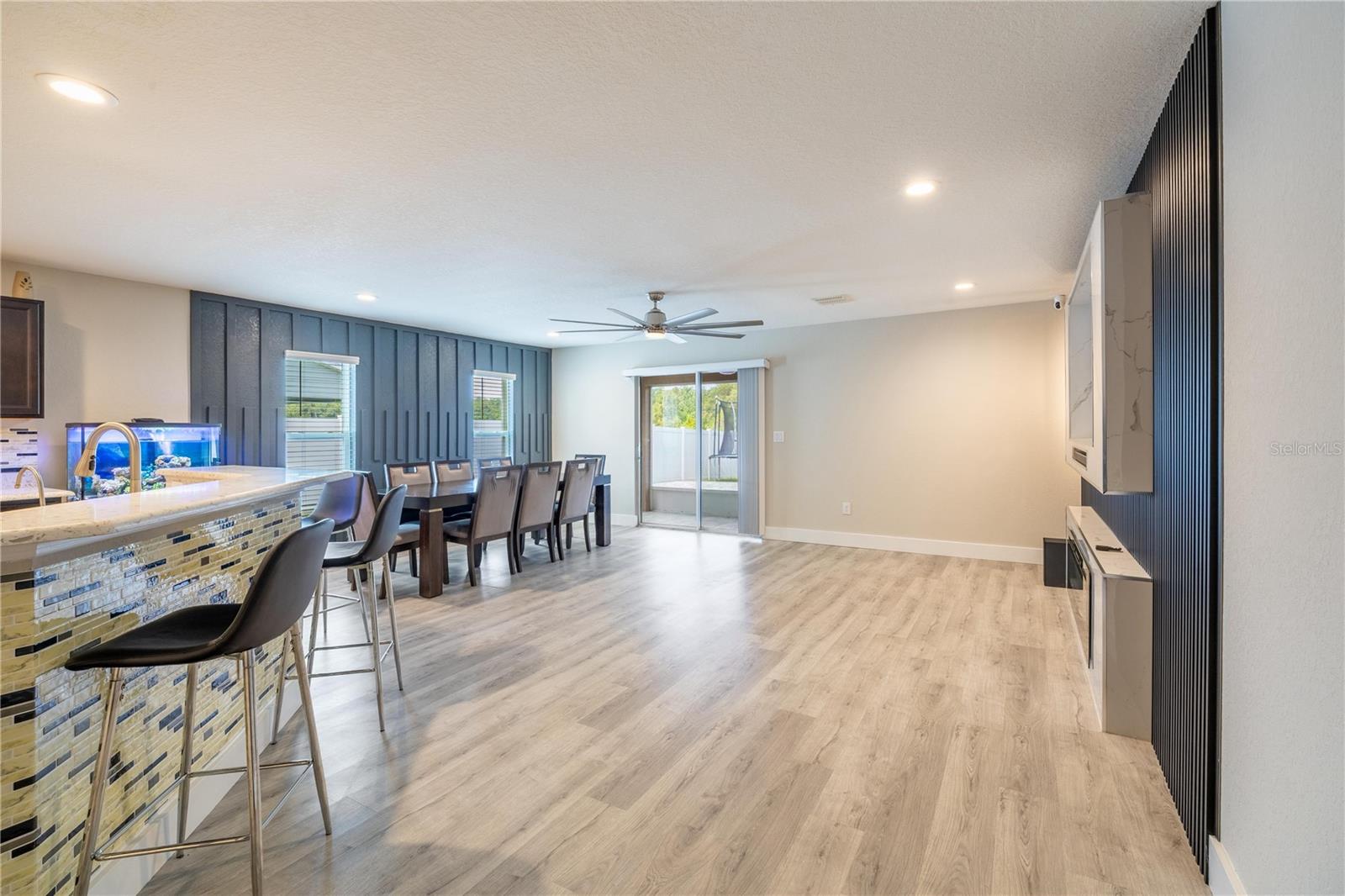 Image 17 of 19 For 2942 Fieldwood Circle