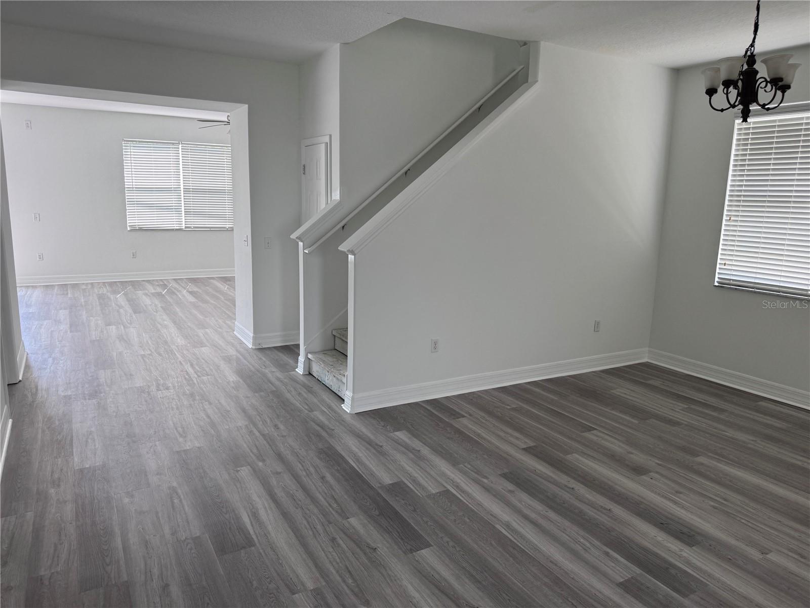 Image 10 of 24 For 1073 Berkeley Dr
