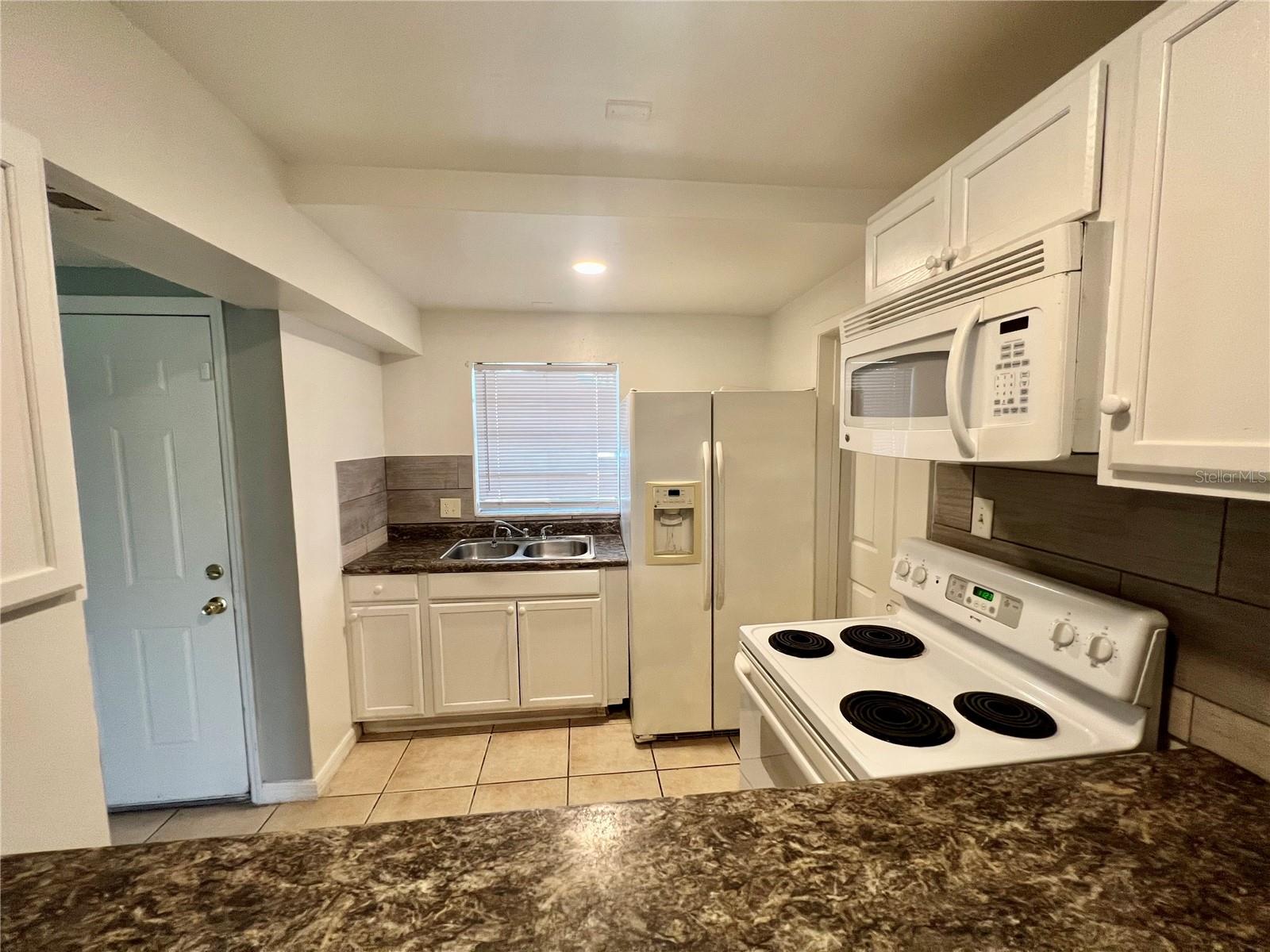 Image 4 of 10 For 624 Royalty Court A