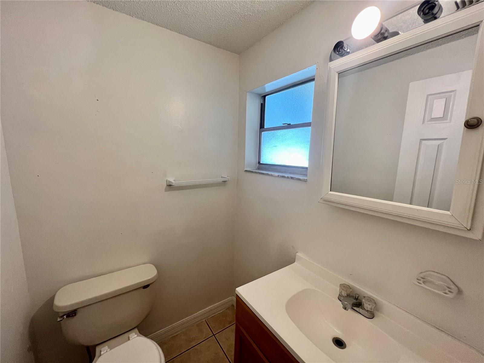 Image 6 of 10 For 624 Royalty Court A