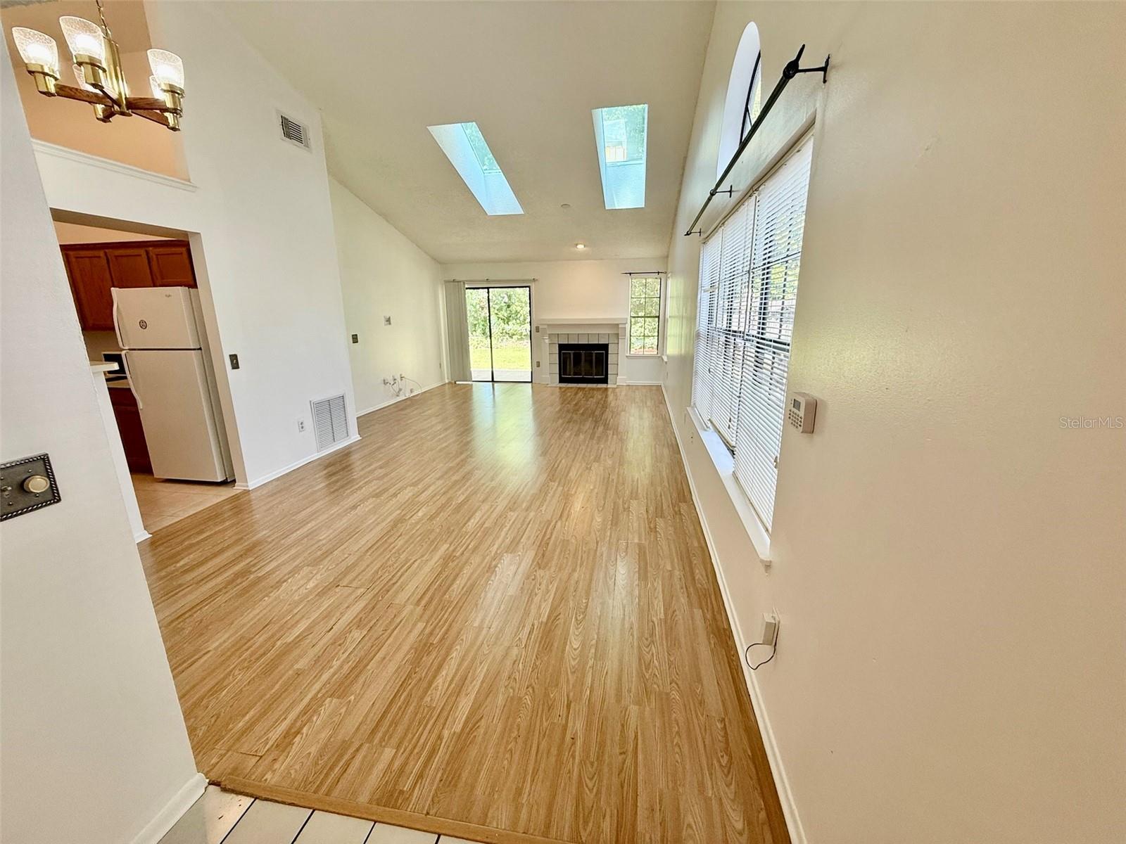 Image 7 of 15 For 2900 Risser Avenue
