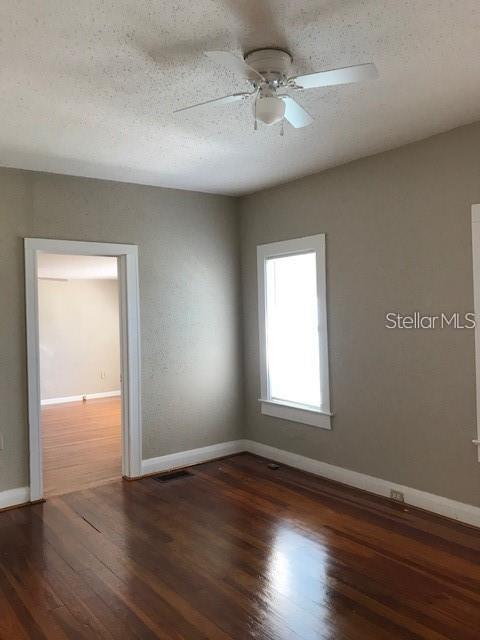 Image 3 of 8 For 508 9th Street