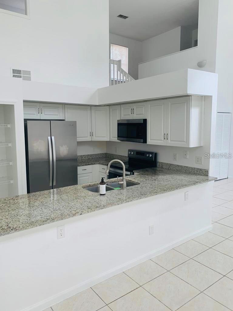 Image 2 of 9 For 594 Oak Branch Circle