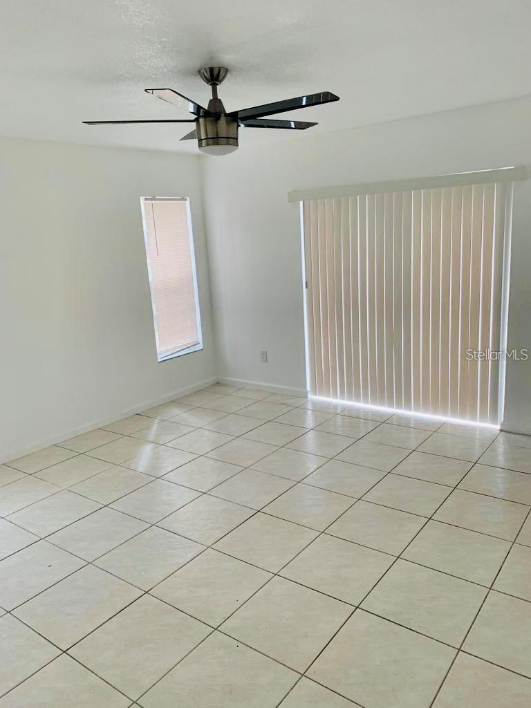 Image 3 of 9 For 594 Oak Branch Circle