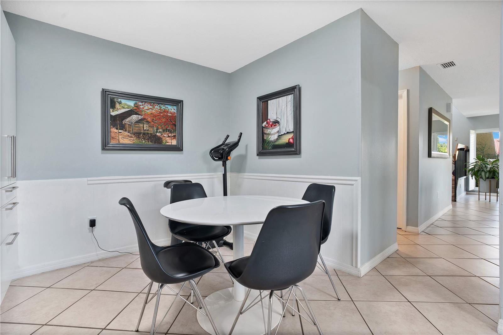 Image 16 of 36 For 435 Hunter Circle