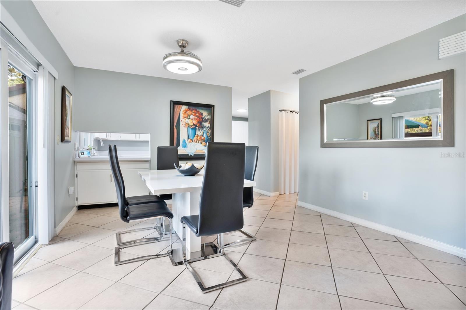 Image 17 of 36 For 435 Hunter Circle