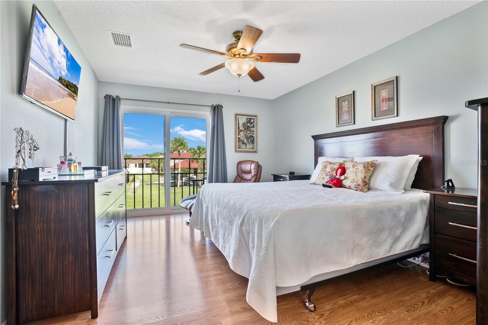 Image 18 of 36 For 435 Hunter Circle
