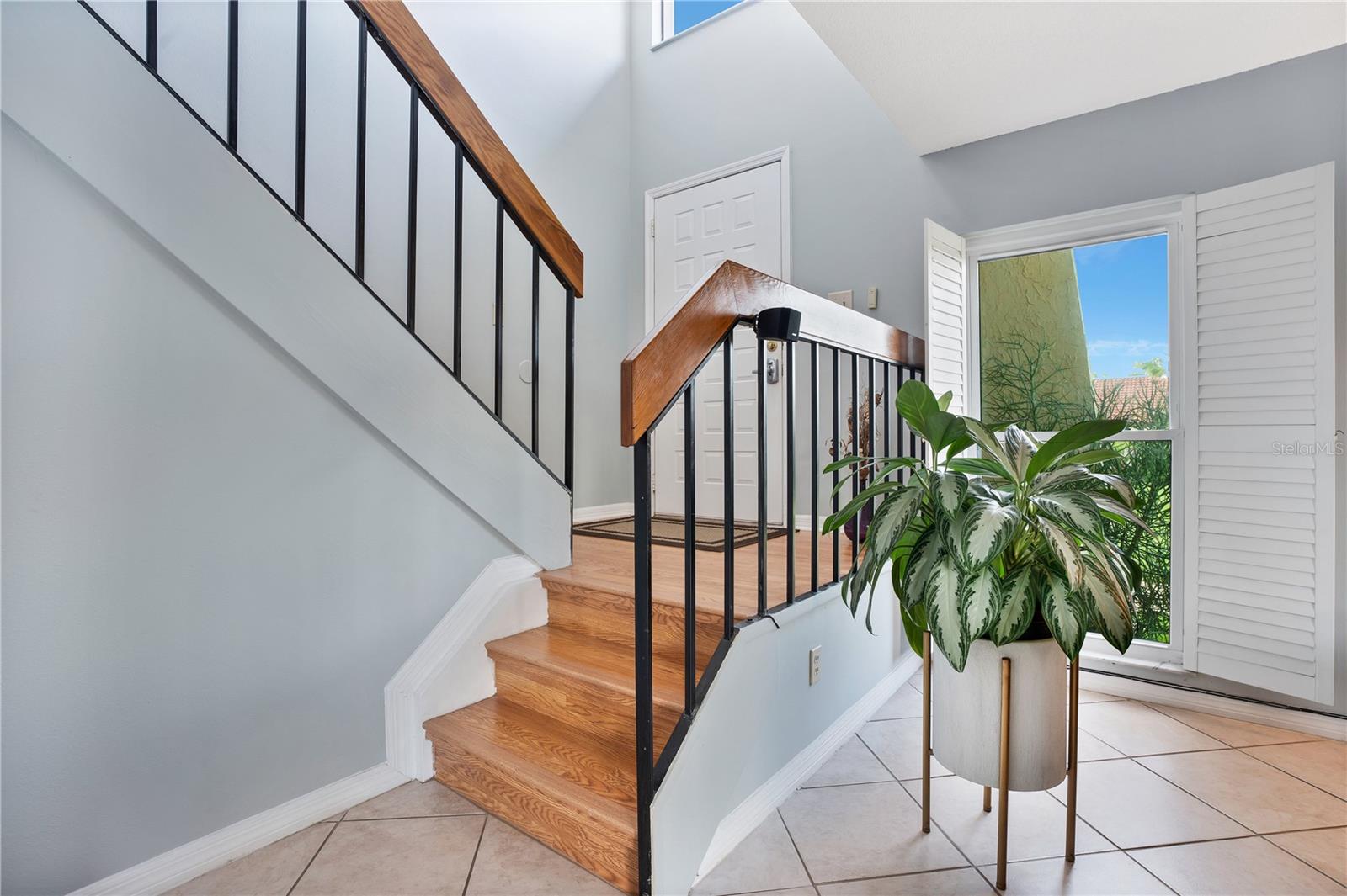 Image 5 of 36 For 435 Hunter Circle