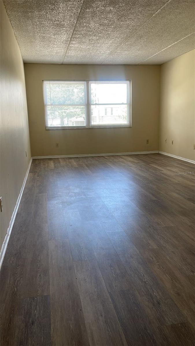 Image 7 of 19 For 1902 Honour Road 23