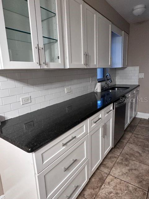 Image 10 of 26 For 861 Waterview Drive