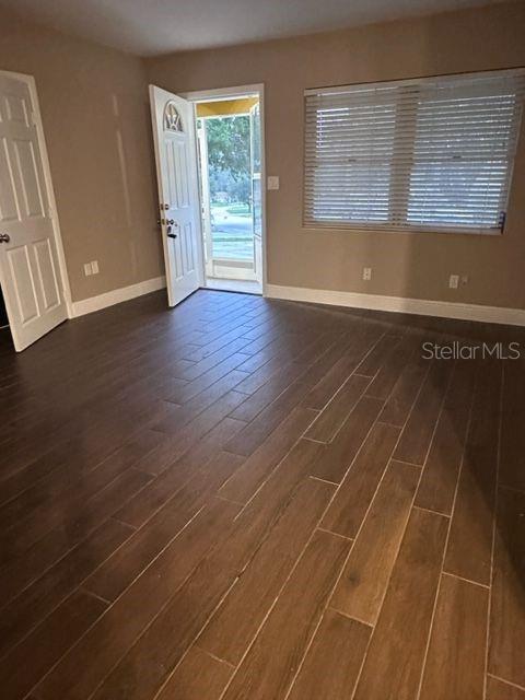Image 20 of 26 For 861 Waterview Drive