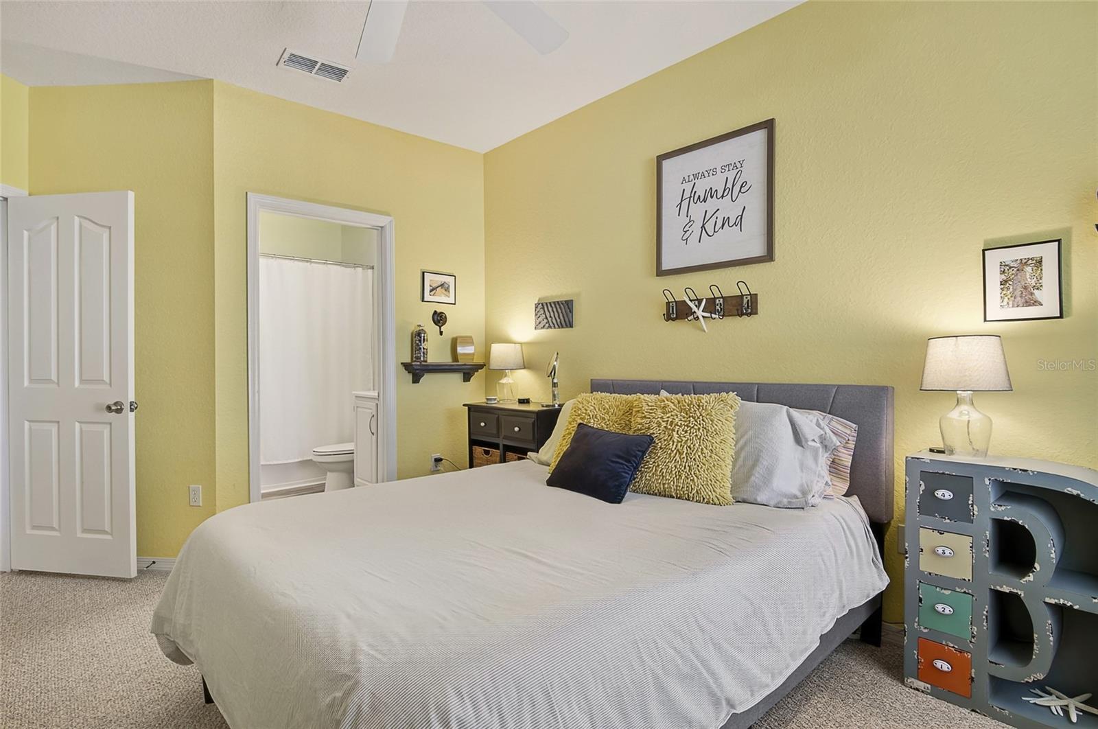Image 16 of 48 For 8813 Dunes Court 201