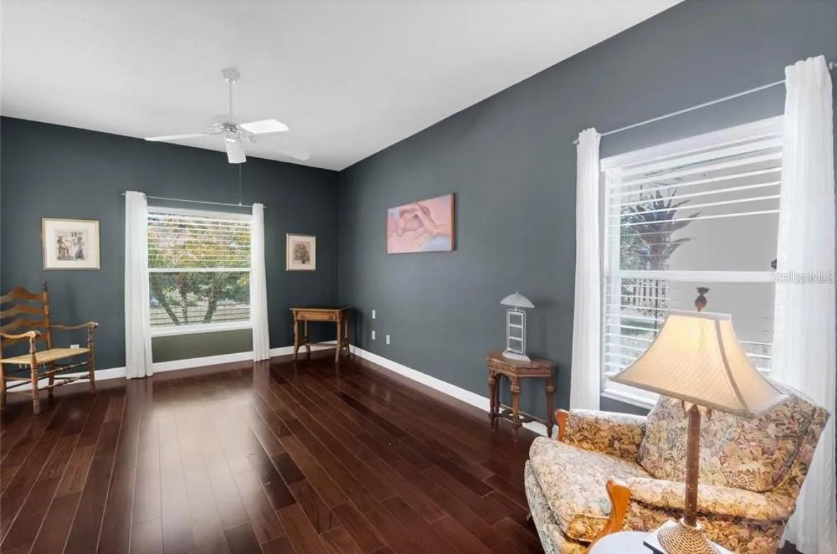 Image 10 of 34 For 10324 Pointview Court