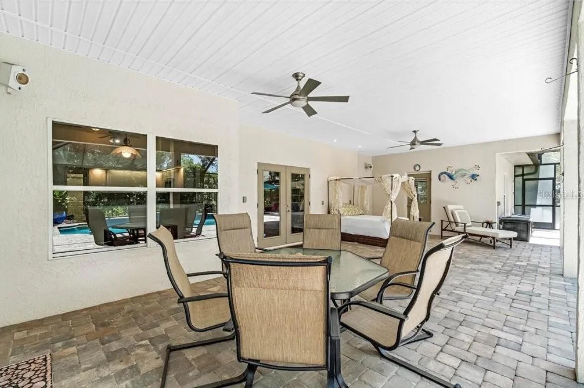 Image 22 of 34 For 10324 Pointview Court