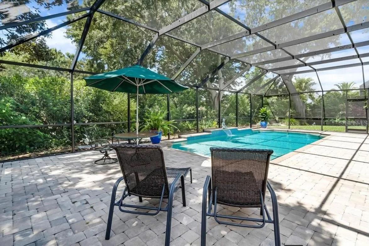 Image 25 of 34 For 10324 Pointview Court