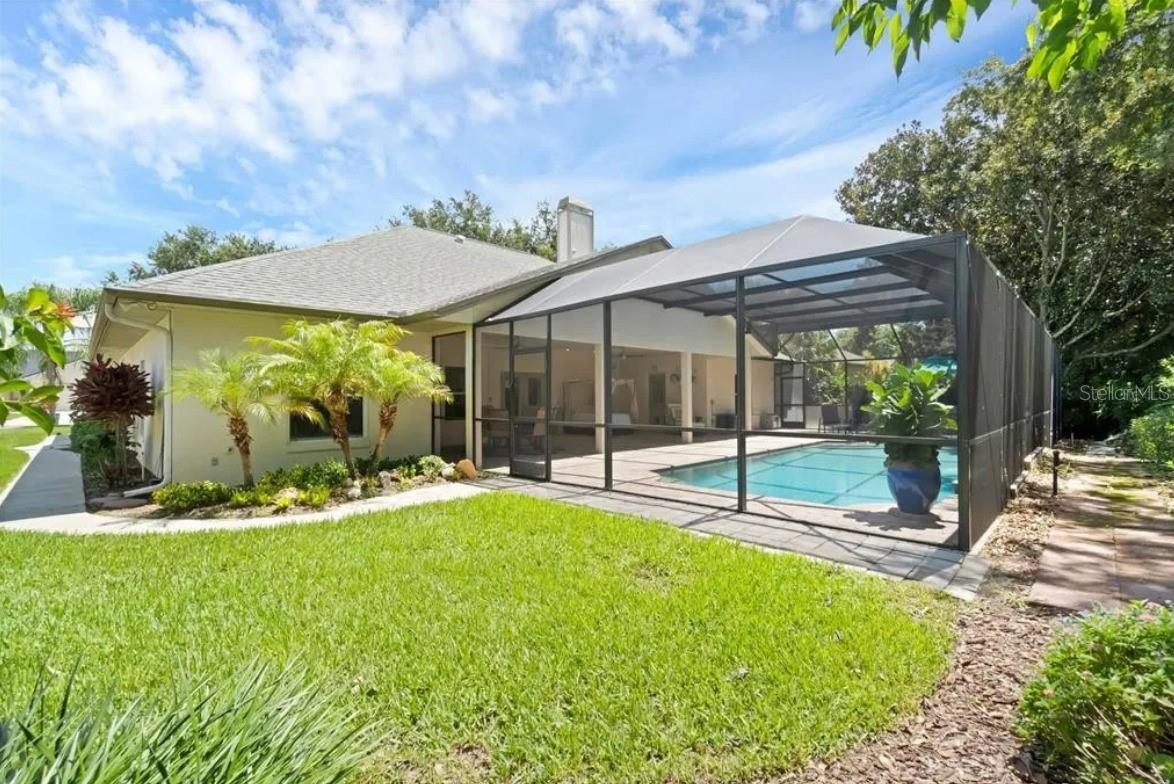 Image 26 of 34 For 10324 Pointview Court