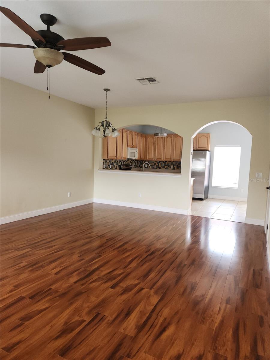 Image 11 of 25 For 16712 Cedar Crest Drive
