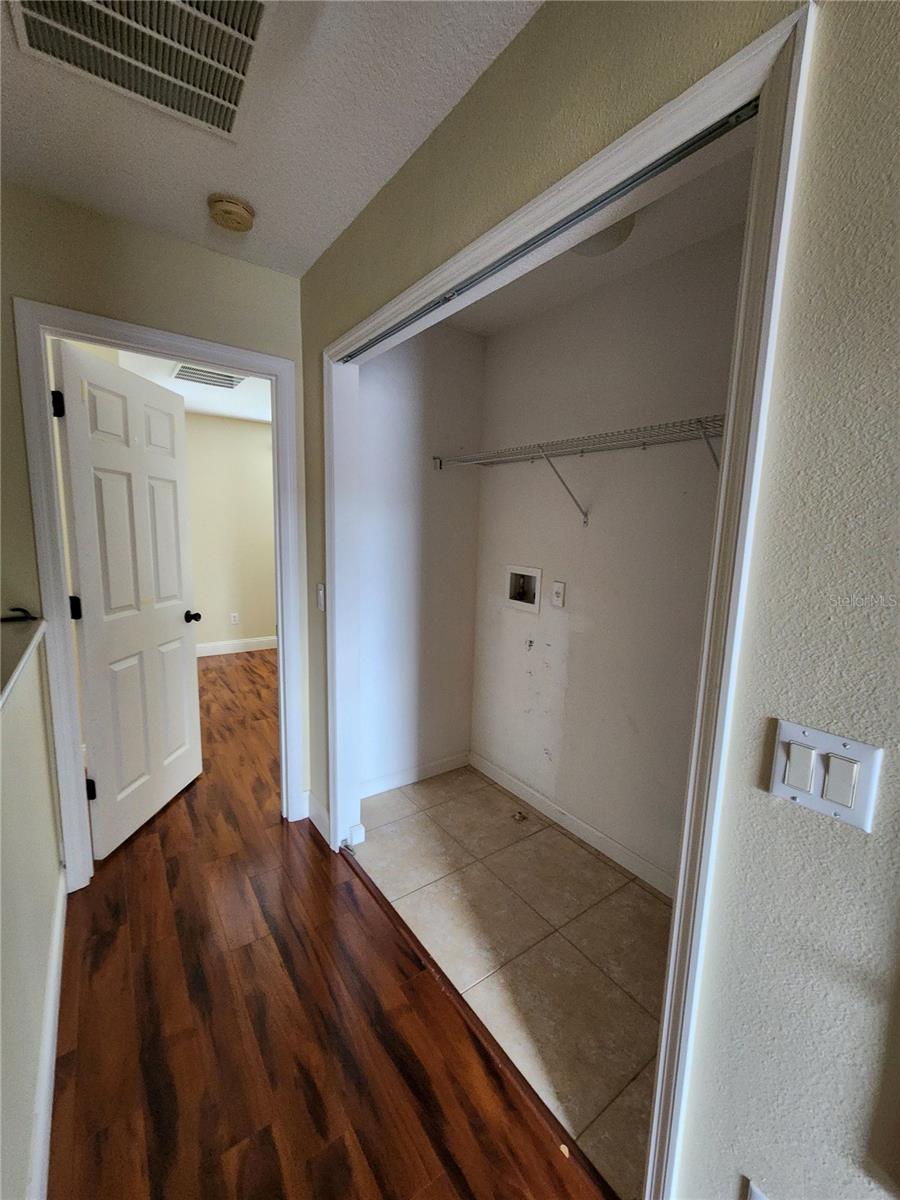Image 16 of 25 For 16712 Cedar Crest Drive