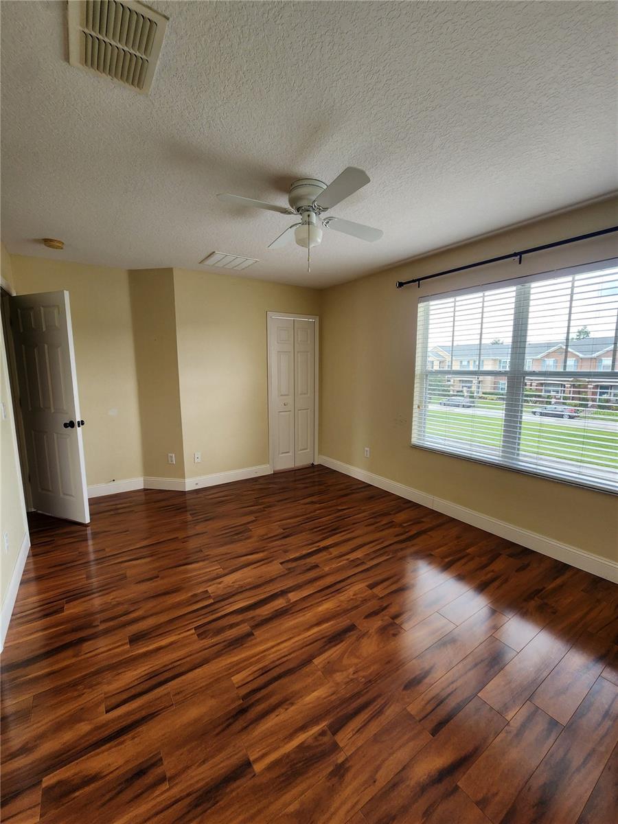 Image 17 of 25 For 16712 Cedar Crest Drive
