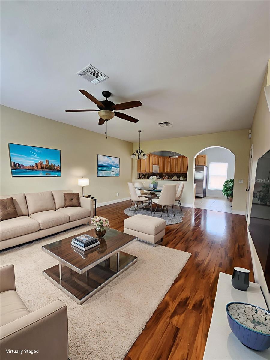 Image 4 of 25 For 16712 Cedar Crest Drive
