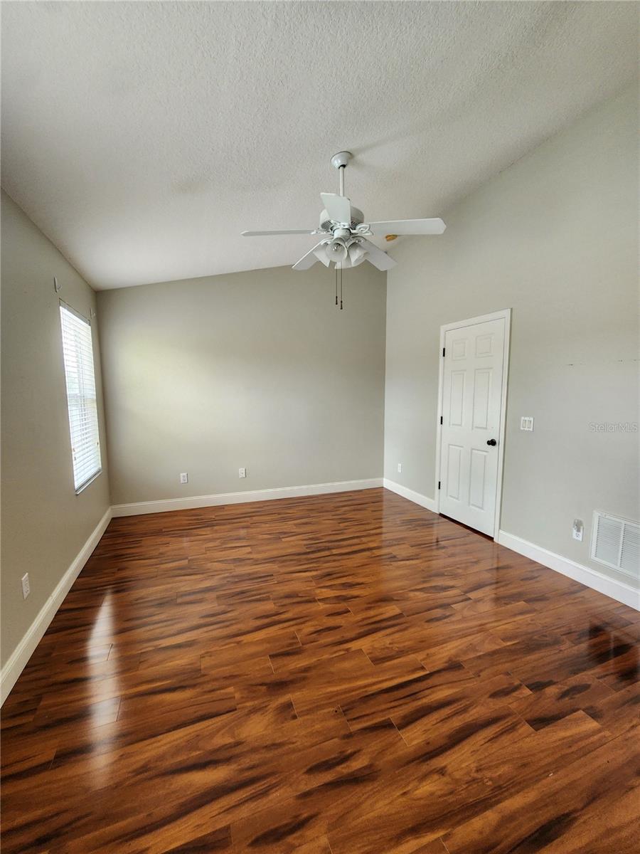 Image 9 of 25 For 16712 Cedar Crest Drive