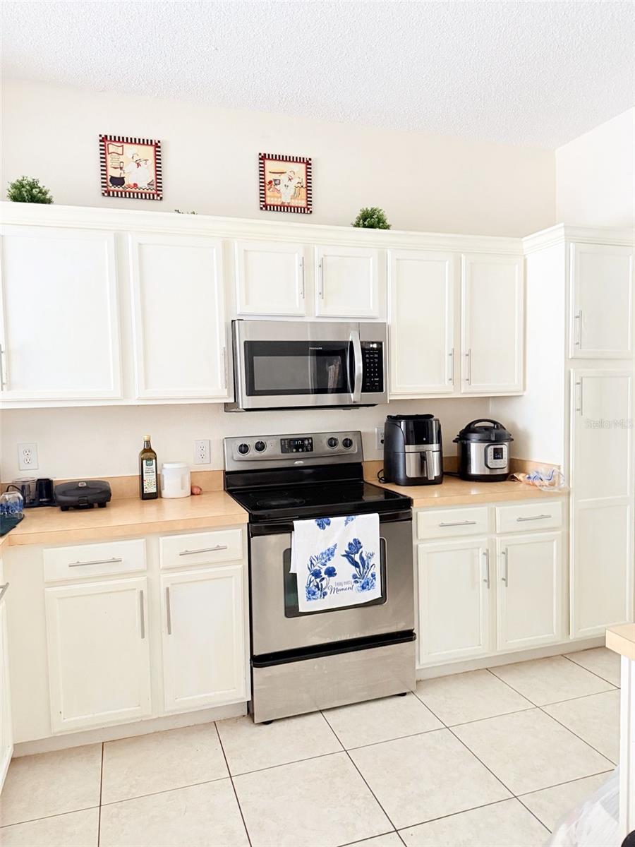 Image 4 of 20 For 2035 Island Brook Lane