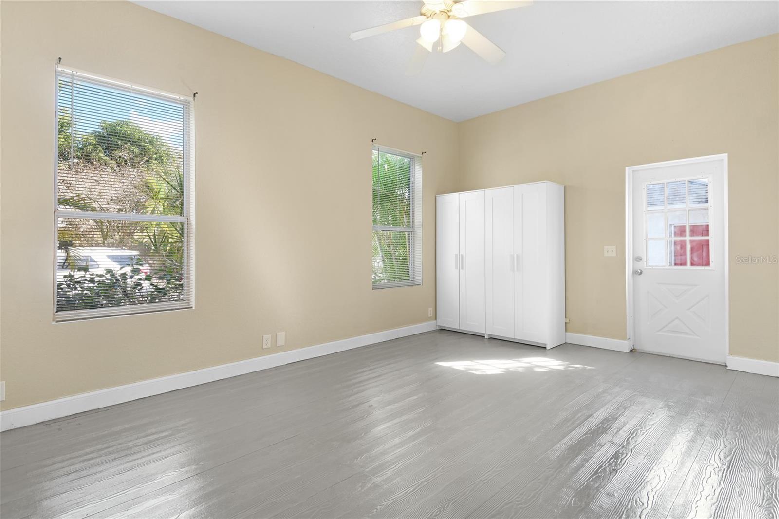Image 5 of 16 For 704 Grape Avenue