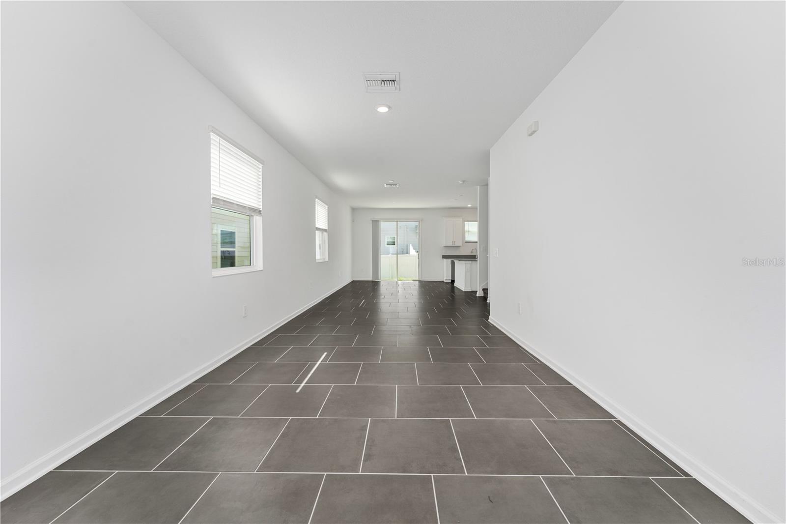 Image 4 of 27 For 7600 Danube Road