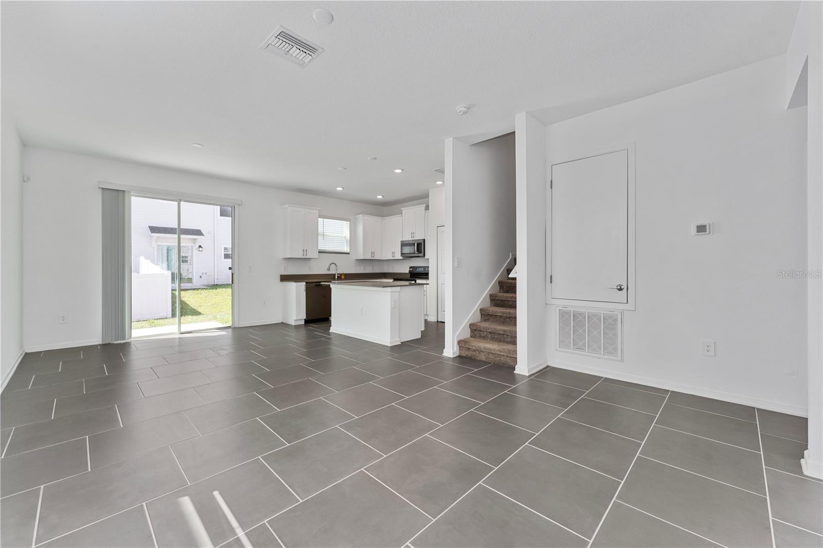 Image 5 of 27 For 7600 Danube Road