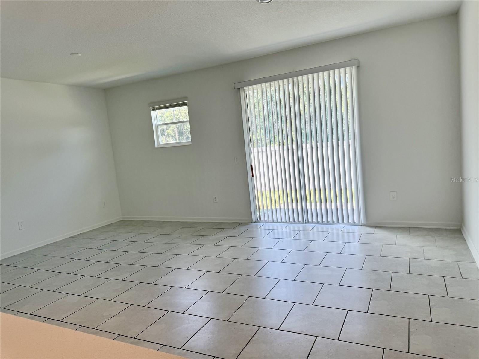 Image 11 of 35 For 7693 Stone Creek Trl