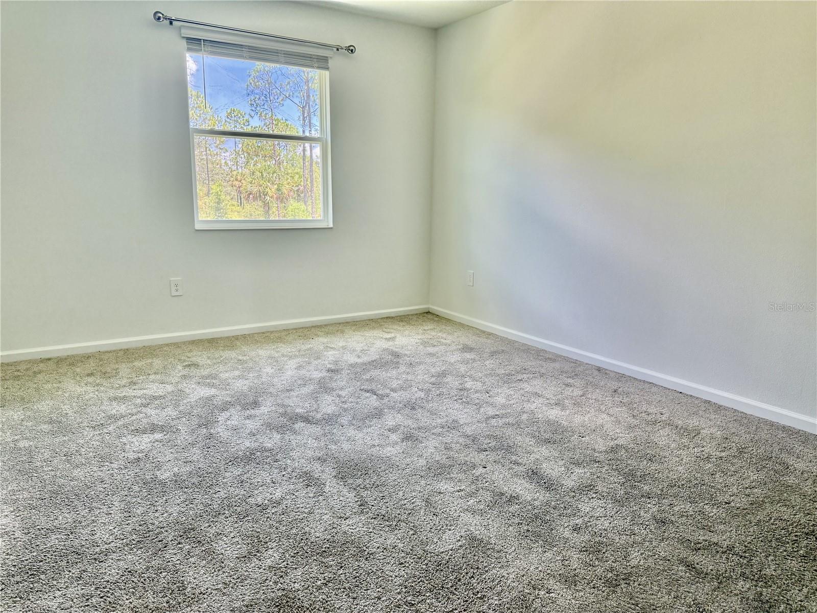 Image 17 of 35 For 7693 Stone Creek Trl