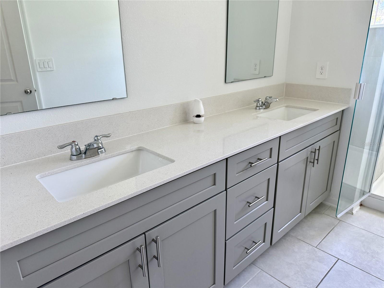 Image 18 of 35 For 7693 Stone Creek Trl