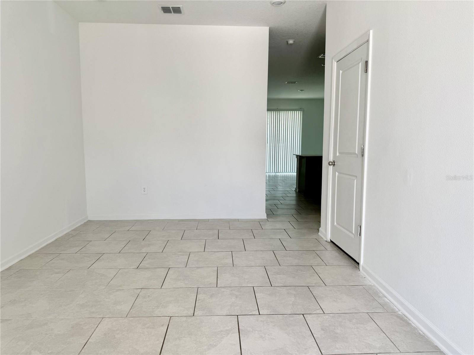 Image 6 of 35 For 7693 Stone Creek Trl