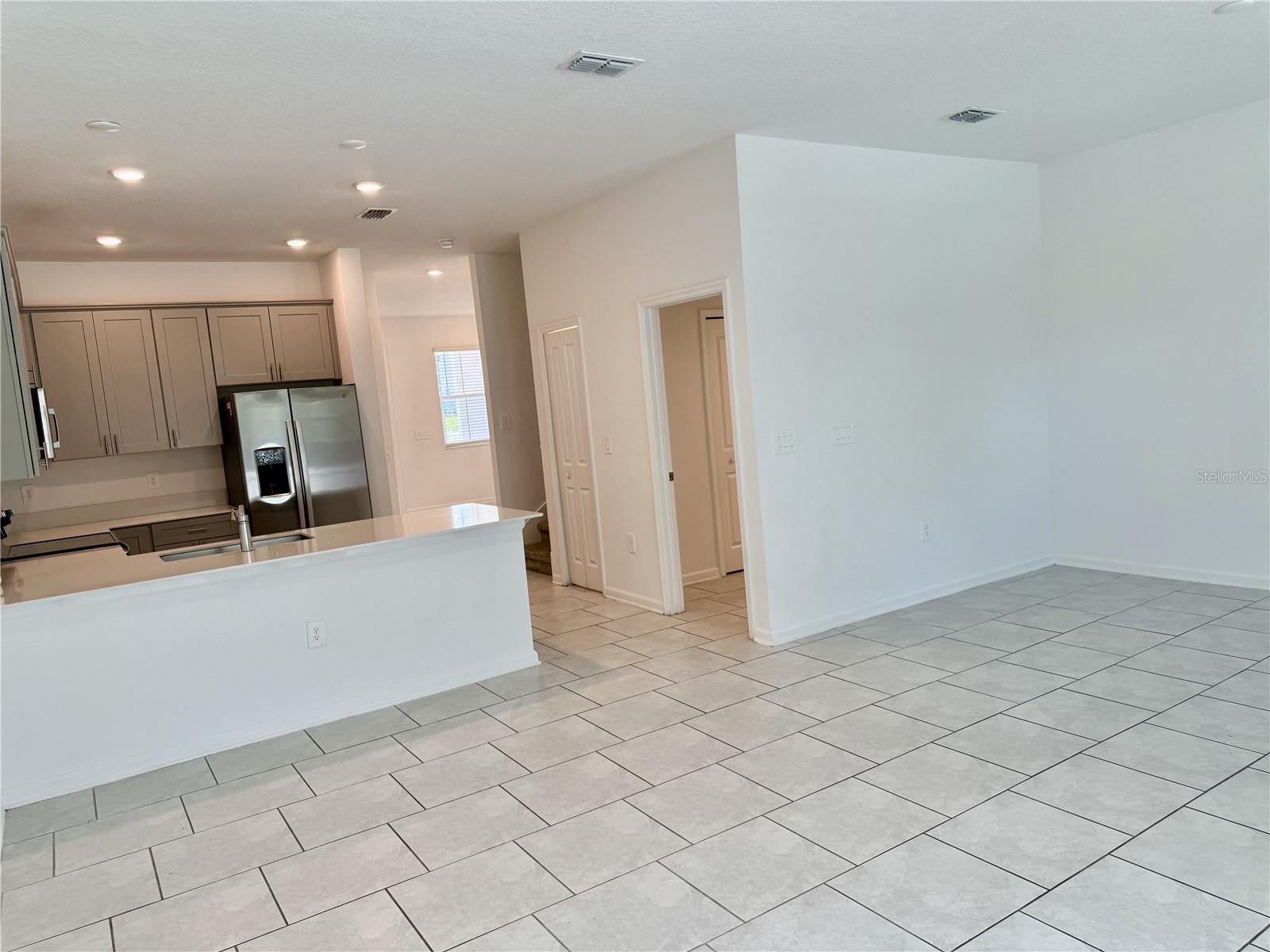 Image 8 of 35 For 7693 Stone Creek Trl