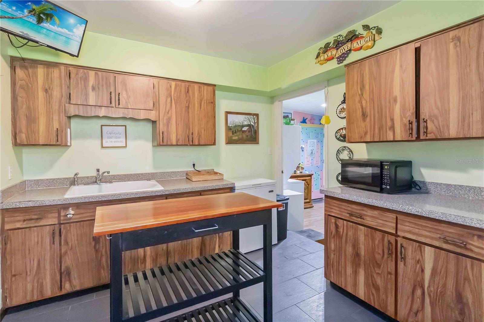 Image 10 of 46 For 2184 James Drive