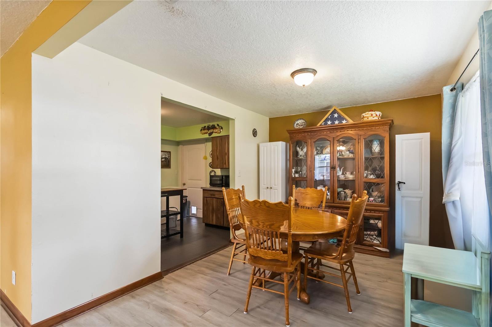 Image 14 of 46 For 2184 James Drive