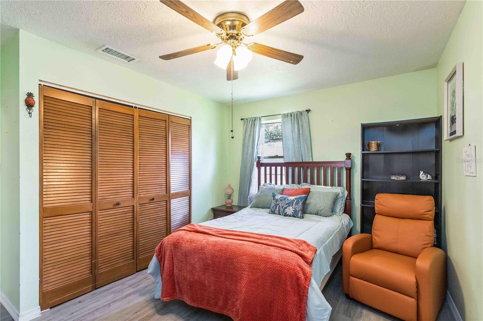 Image 18 of 46 For 2184 James Drive