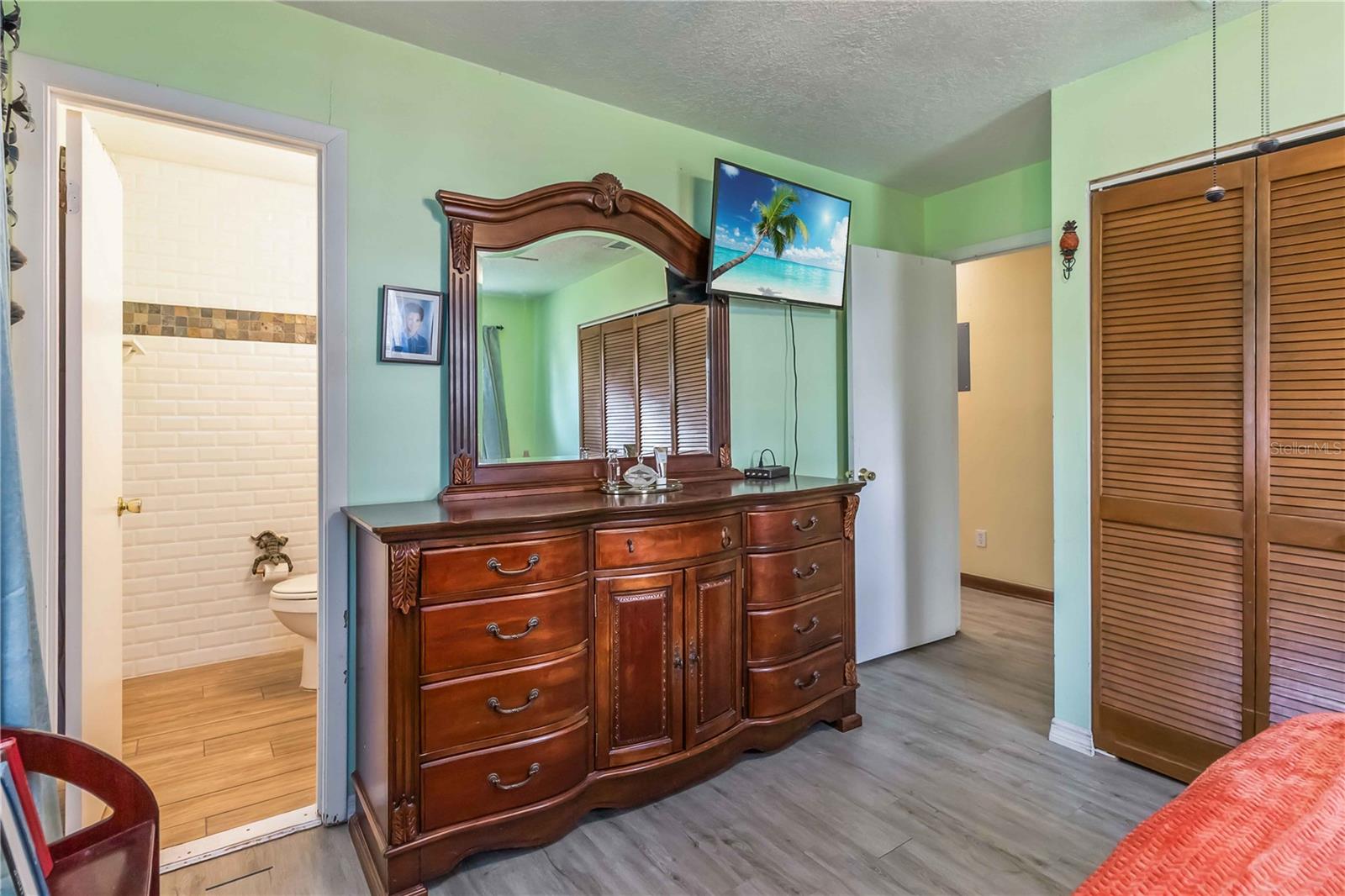 Image 19 of 46 For 2184 James Drive