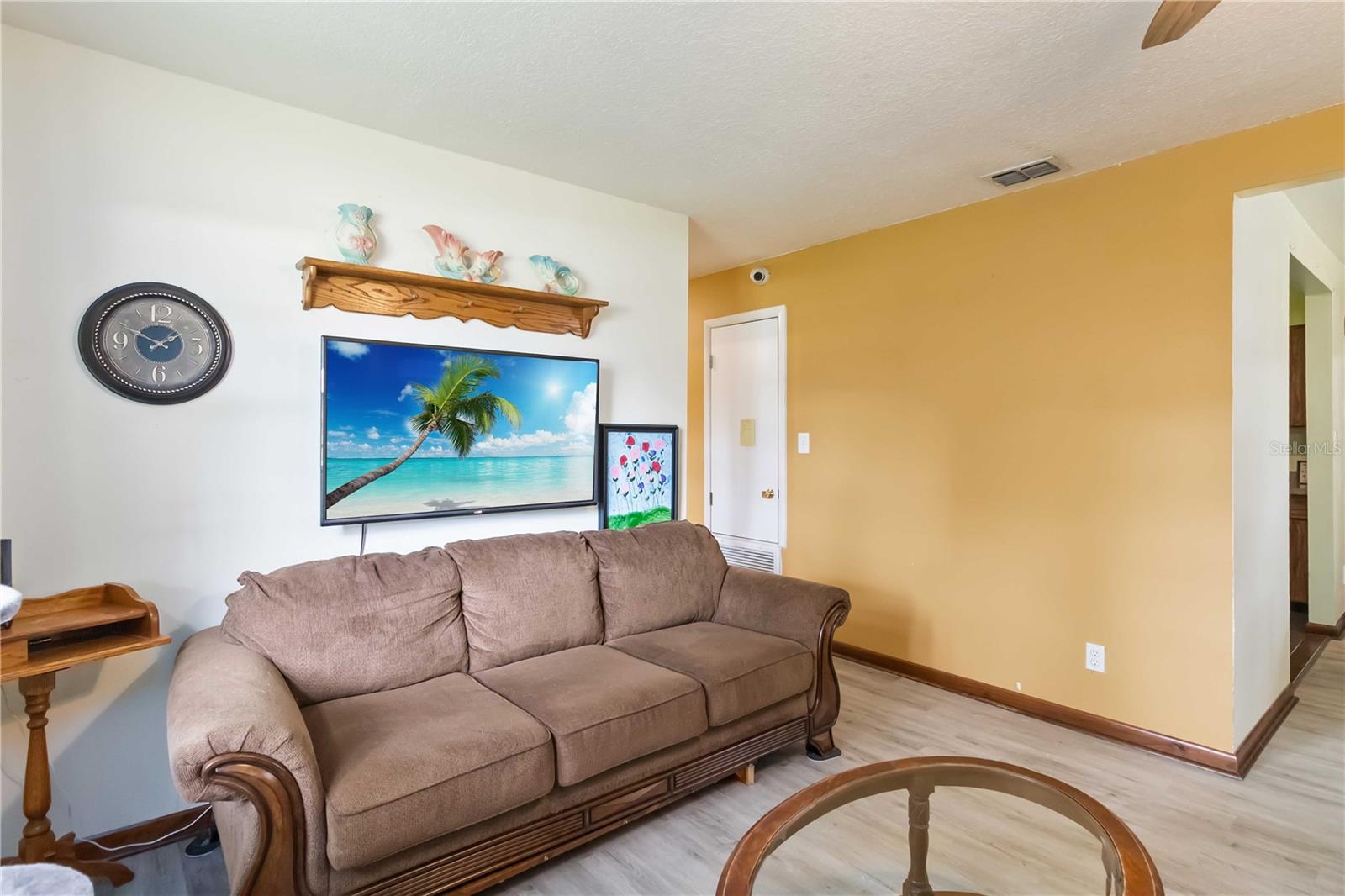 Image 6 of 46 For 2184 James Drive