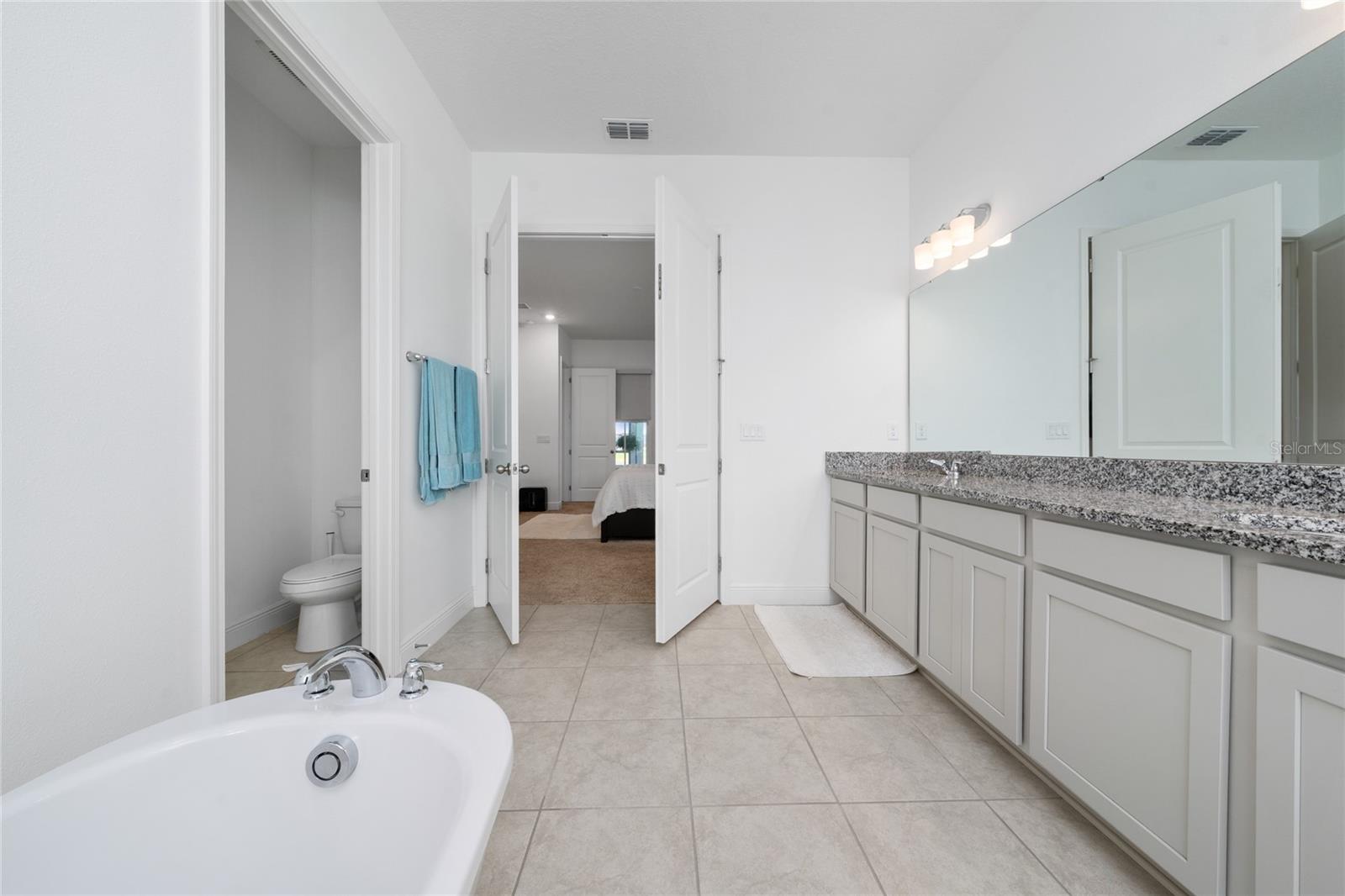 Image 18 of 52 For 13475 Mcmillan Street