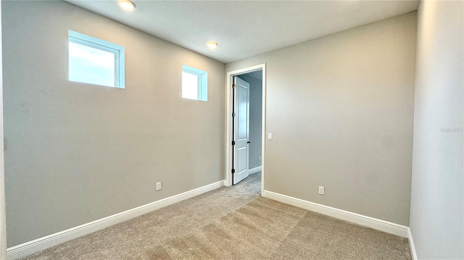 Image 19 of 42 For 9928 Rodbell Street