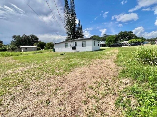 Image 16 of 19 For 1055 Mitchell St