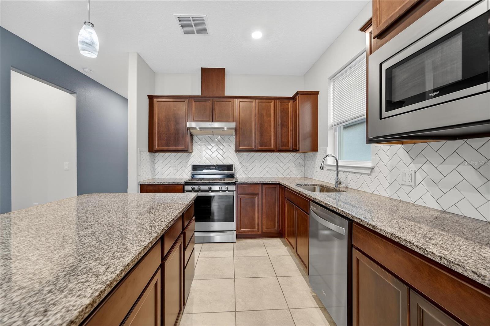 Image 14 of 70 For 5500 Blue Crush Bend